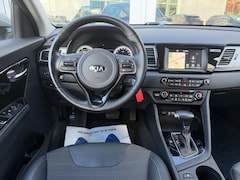 Kia Niro - 1.6 GDi Hybrid DynamicPlusLine Trekhaak | Stoel & Stuurwielverwarming | Navigatie | Cruise