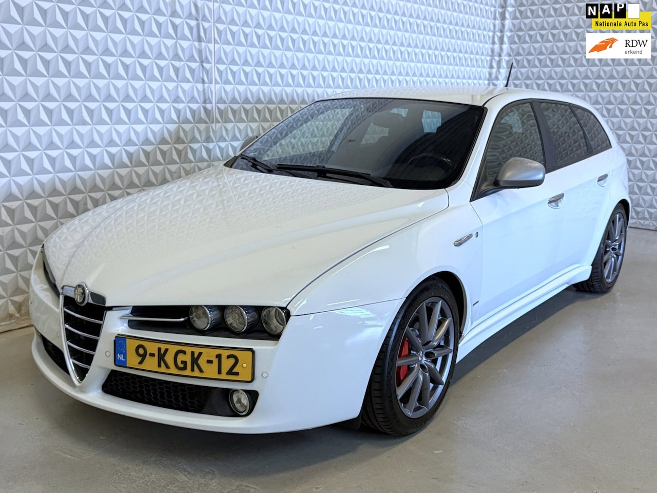 Alfa Romeo 159 Sportwagon - 1.7 T Distintive EXPORT PRIJS EX BPM! (2013) - AutoWereld.nl