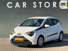 Toyota Aygo - 1.0 VVT-i x-play Automaat Camera Carplay