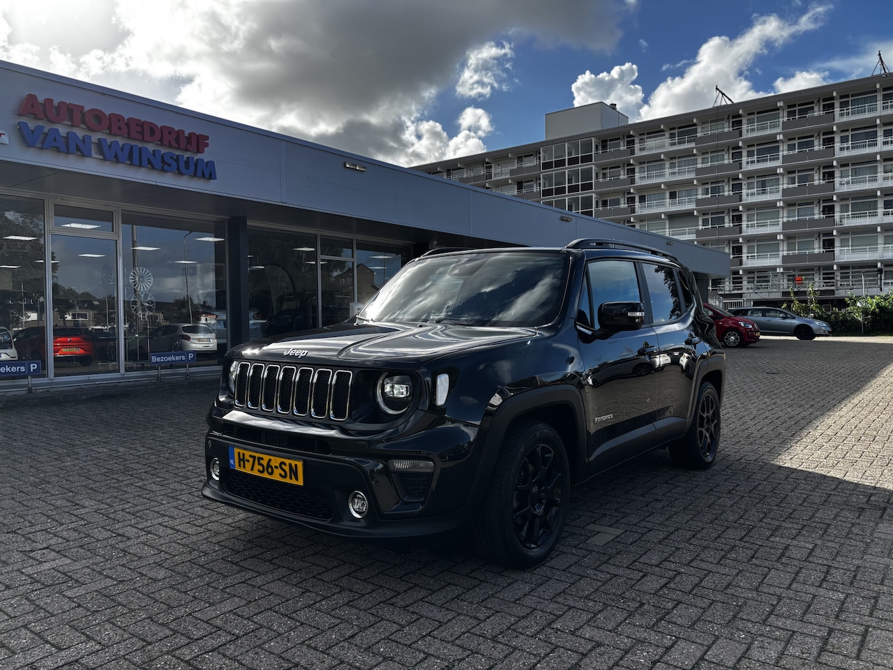 Jeep Renegade - 1.0T Freedom / Pano/schuifdak / Cruise / Trekhaak / Leder / Lmv / Nap / - AutoWereld.nl