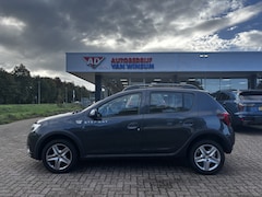 Dacia Sandero - 0.9 TCe Laureate / Lmv / Trekhaak / Cruise / Navi / Leder /