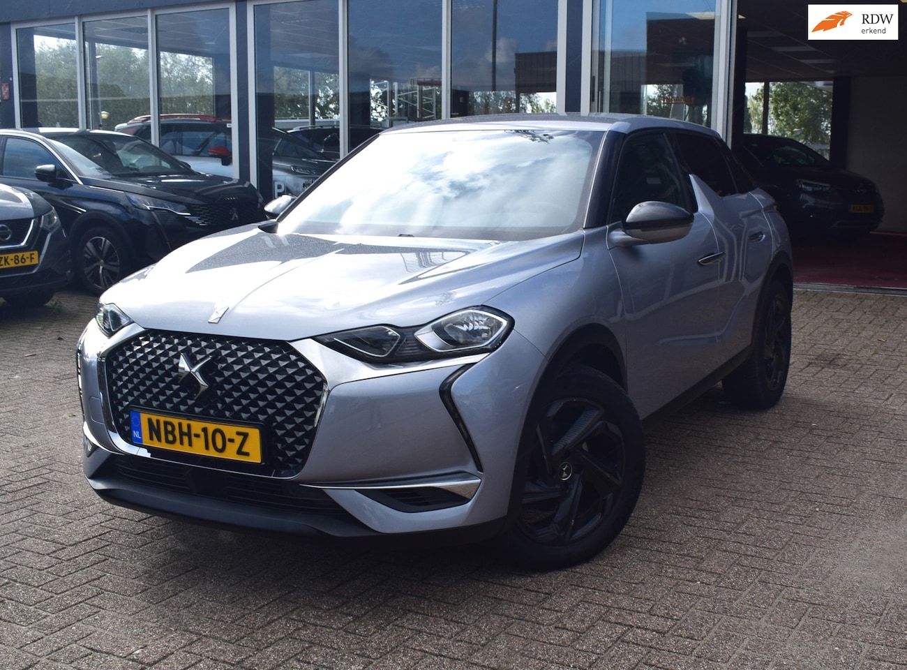 DS 3 Crossback - 1.2 PureTech So Chic | LED VERLICHTING | CARPLAY| CLIMATE CONTROL | CRUISE CONTROL | NAVIG - AutoWereld.nl