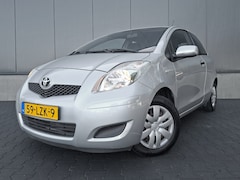 Toyota Yaris - 1.0 VVTi Acces | Trekhaak | Airco | NAP | Radio CD speler