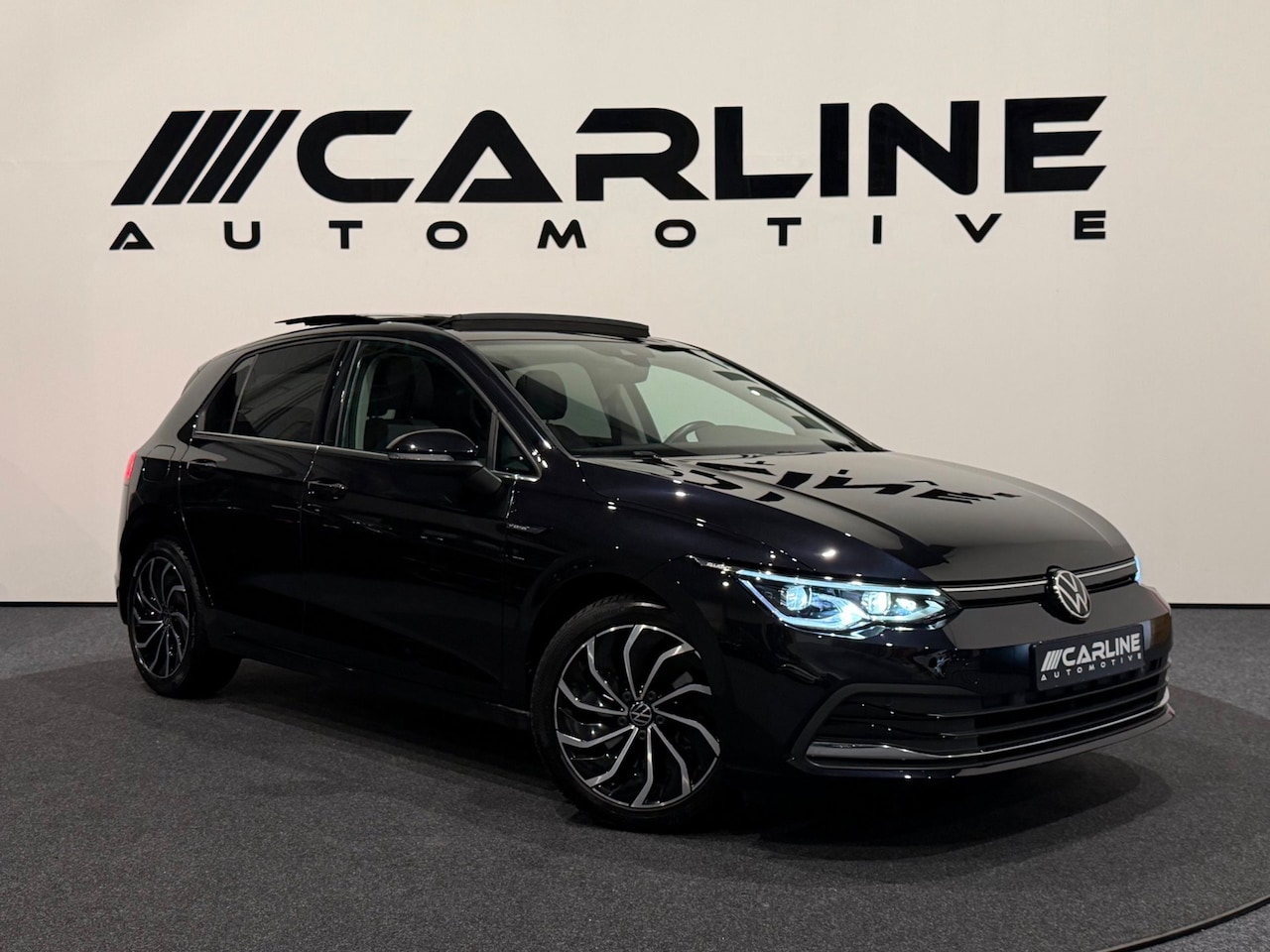 Volkswagen Golf - 1.5 TSI Highline 1ste EDITION Business R PANO SFEERVERL. VIRTUAL MASSAGE ACC STOELVERW. GA - AutoWereld.nl