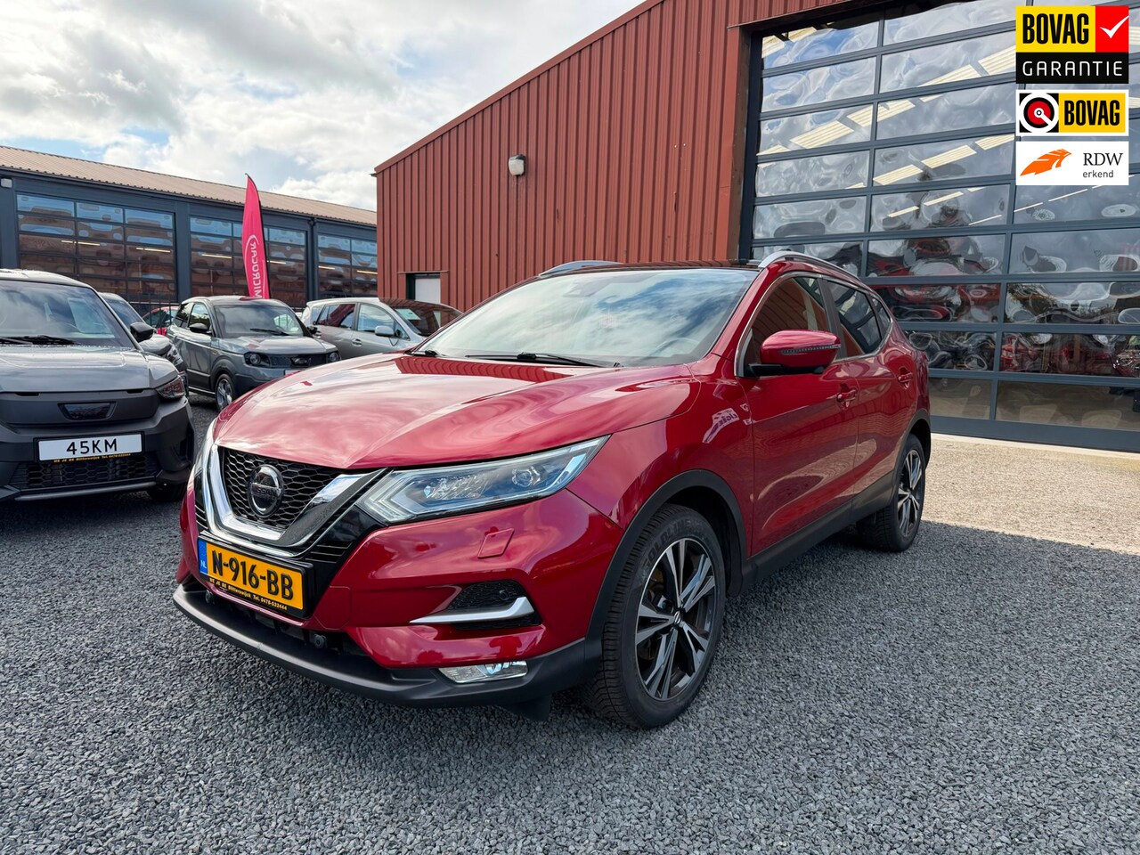 Nissan Qashqai - 1.3 DIG-T N-Connecta NIEUWE motor en banden allseason - AutoWereld.nl