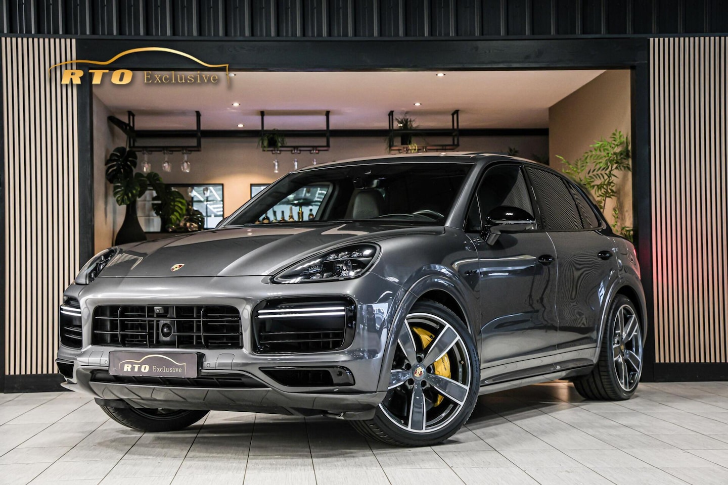 Porsche Cayenne - 4.0 Turbo S E-Hybrid|PCCB|HUD|Pano|PDLS+|Sport-design - AutoWereld.nl