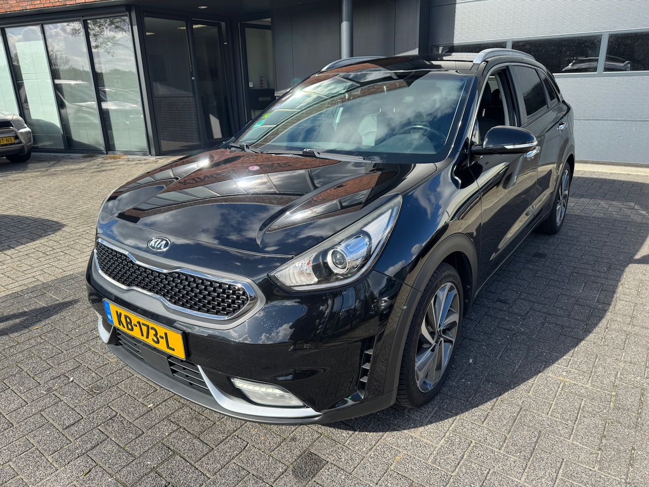 Kia Niro - 1.6 GDi Hybrid Executive LEDER CAMERA ACC KOELING VOL ORIG NL NAP - AutoWereld.nl