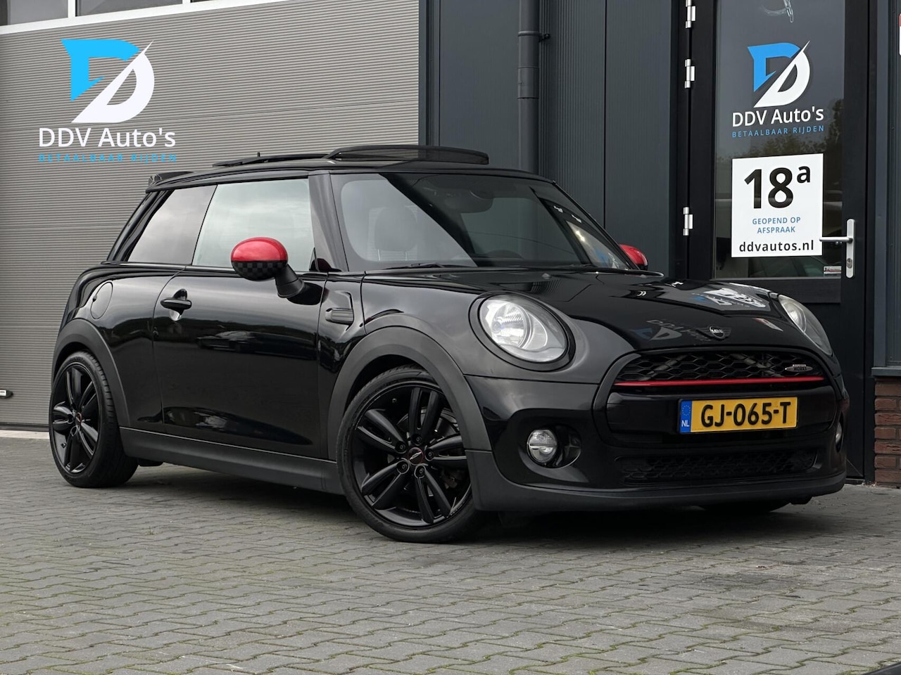 MINI 3-Deurs - 1.5/136pk Cooper Chili|NAP|AUT|Pano|Dealer|Cruise|Climate|Navi|Sportstoelen|Alcantara Spor - AutoWereld.nl