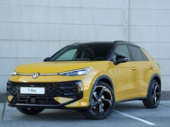 Volkswagen T-Roc - R-Line First Edition 1.5 eTSI 150 PK | LED Matrix | Panoramadak | Trekhaak | Black Style |