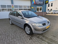 Renault Mégane Grand Tour - 2.0-16V Priv.Luxe