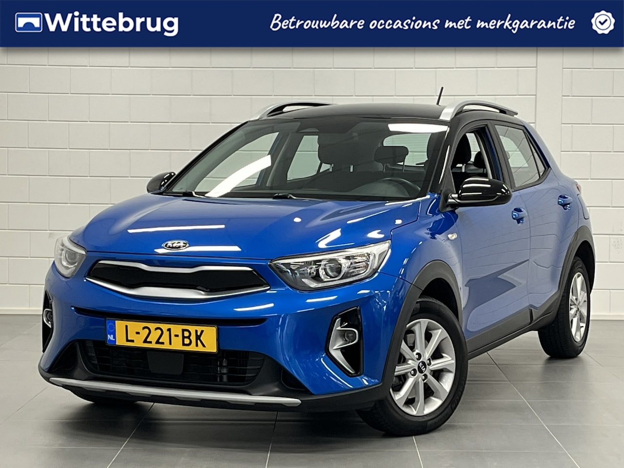 Kia Stonic - 1.0 T-GDi MHEV DynamicLine TWO TONE | APPLE / ANDROID NAVIGATIE | PARKEERCAMERA | 12 MAAND - AutoWereld.nl