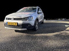 Volkswagen Polo - CrossPolo 1.2 / Stoel verwarming/trekhaak/Airco