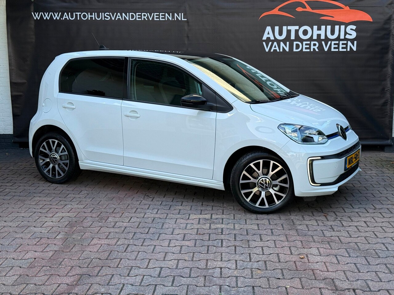 Volkswagen e-Up! - E-up! Style High, 19.420 km, Clima/Cruise/Camera/PDC/Etc! - AutoWereld.nl