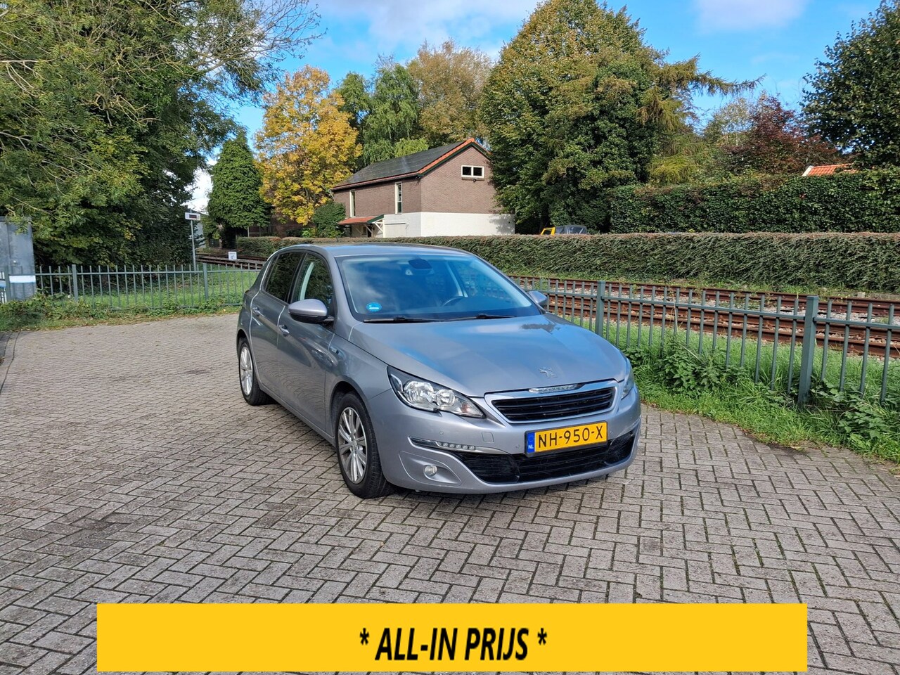 Peugeot 308 - 1.2 PureTech Blue Lease Premium trekhaak ALLINPRIJS - AutoWereld.nl