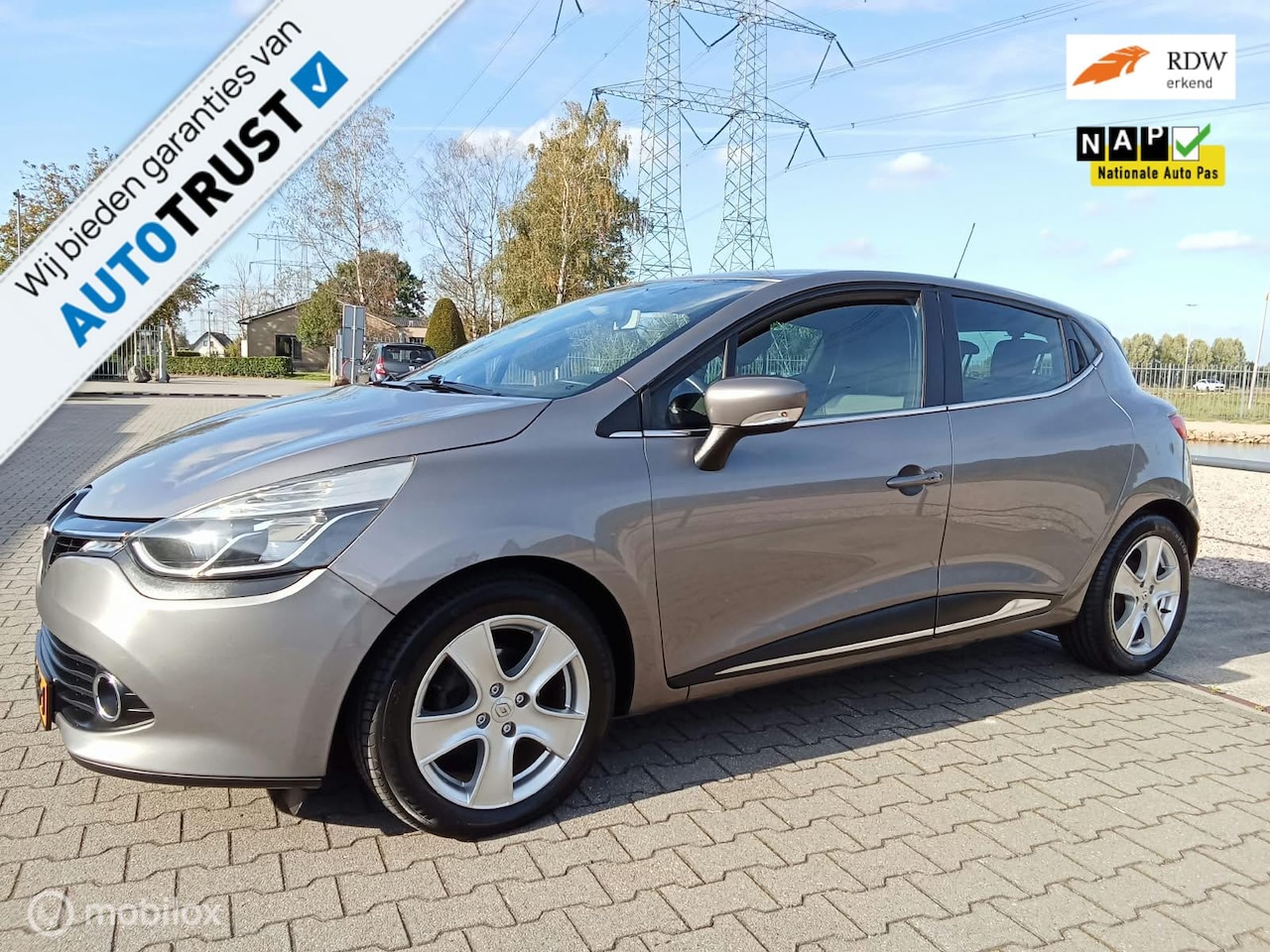Renault Clio - 0.9 TCe Authentique/clima/cruis/volledig onderhouden - AutoWereld.nl