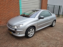 Peugeot 206 CC - 2.0-16V Cabrio Clima Leder Bj:2005