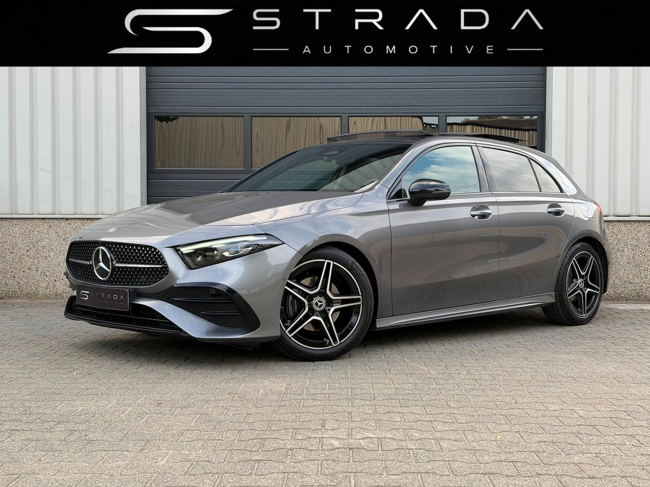 Mercedes-Benz A-klasse - 180 Star Edition AMG Line LIMITED Fabrieksgarantie Pano Keyless Go/Keyless entry - AutoWereld.nl
