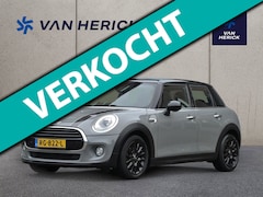 MINI 5-Deurs - 1.5 136PK Cooper Serious Business Automaat | Navigatie | Achteruitrijcamera | JCW interieu