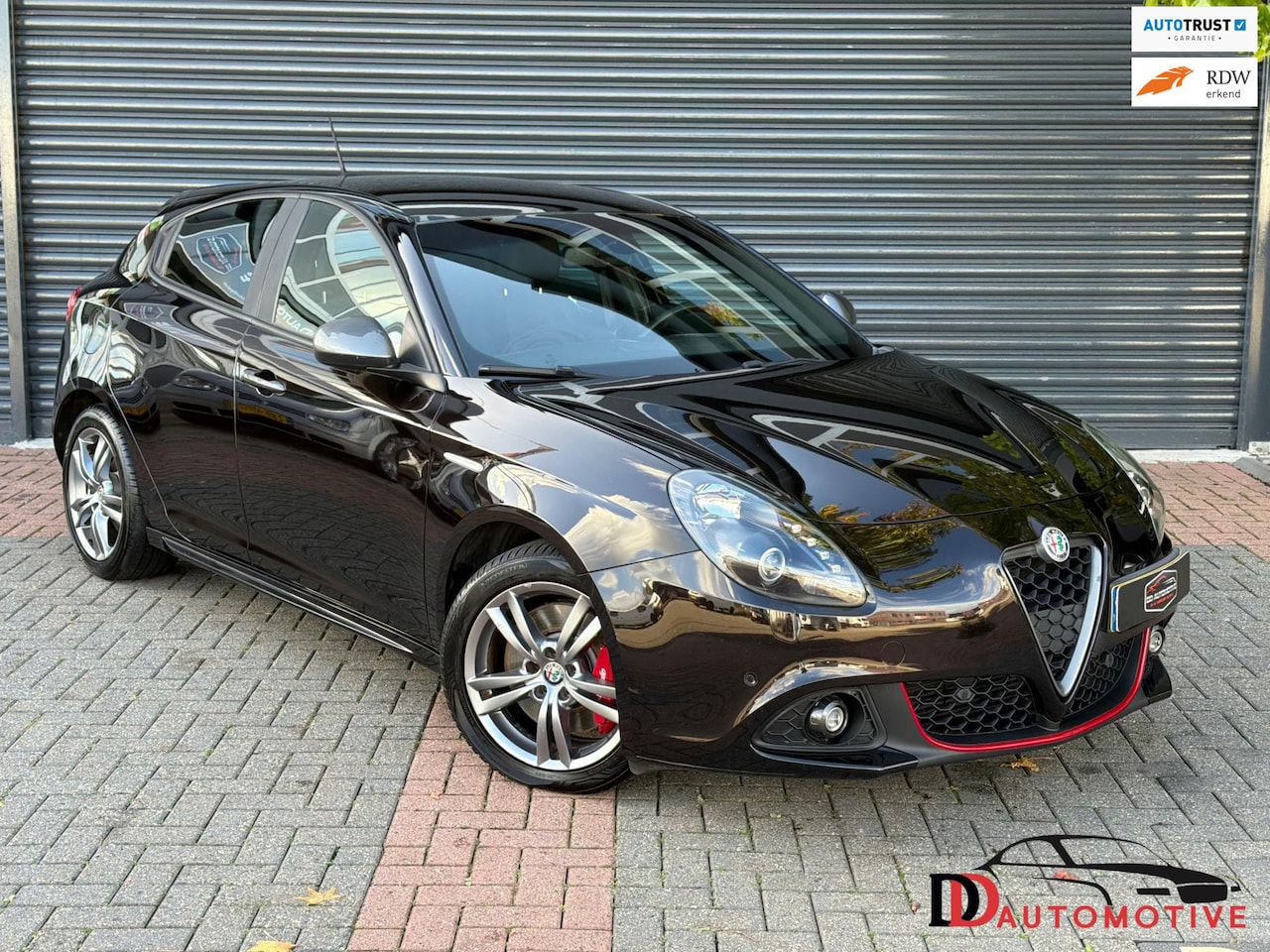 Alfa Romeo Giulietta - 1.4 Turbo MultiAir Super 170 PK | Automaat | Bose | Camera | Leder | Navi | Bluetooth - AutoWereld.nl