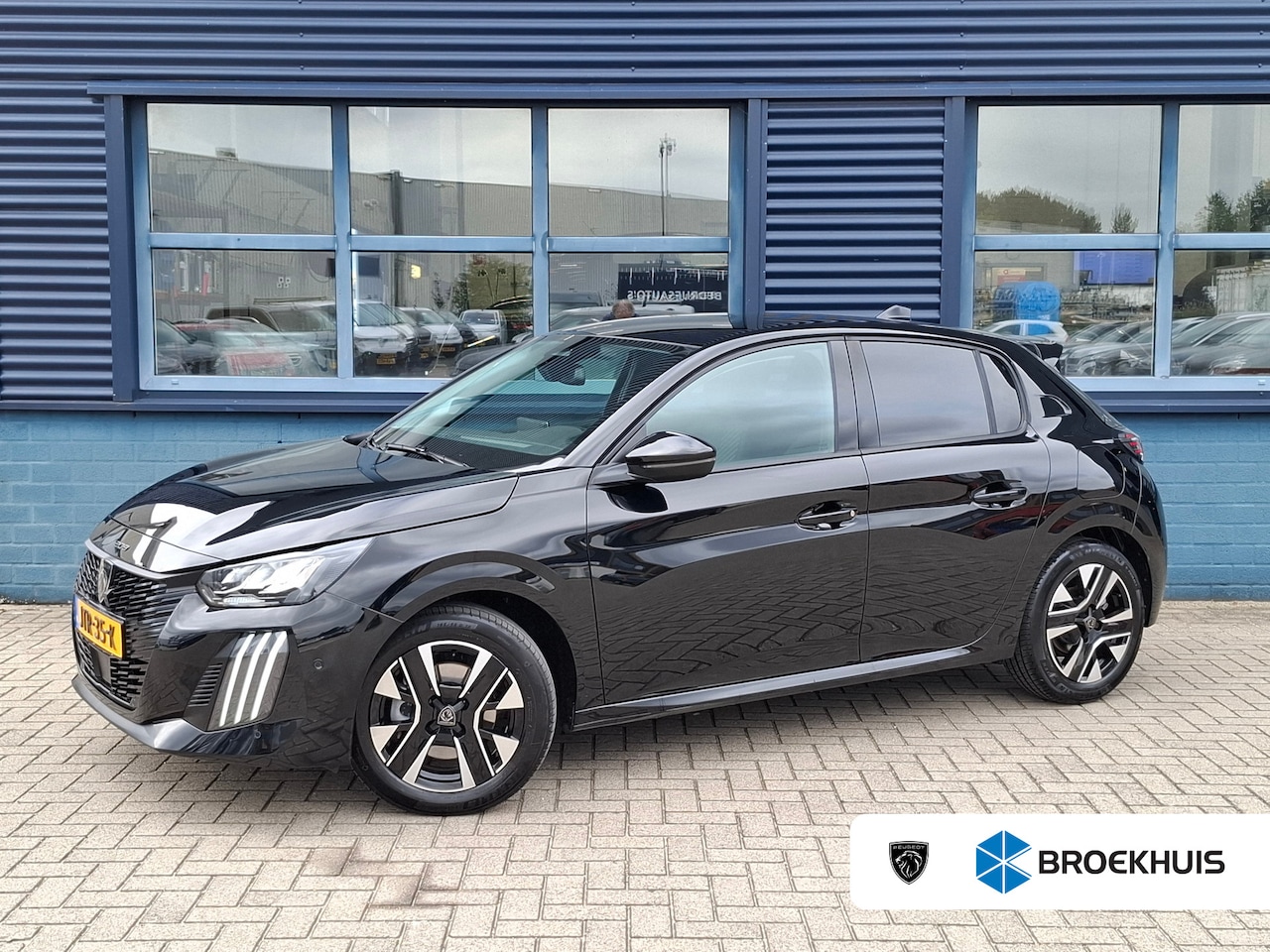 Peugeot 208 - ALLURE Hybrid 110 e-DCS6 | 8 JAAR GARANTIE | CAMERA VOOR + ACHTER | NAVI | LED | DRAADLOOS - AutoWereld.nl