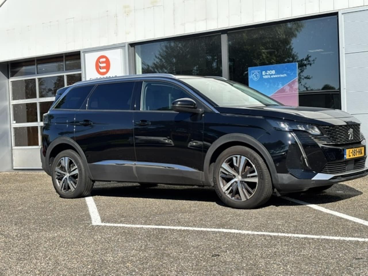 Peugeot 5008 - 1.2 PureTech 130pk S&S Allure Pack Navigatie | Apple Carplay & Android Auto | Cruise & Cli - AutoWereld.nl