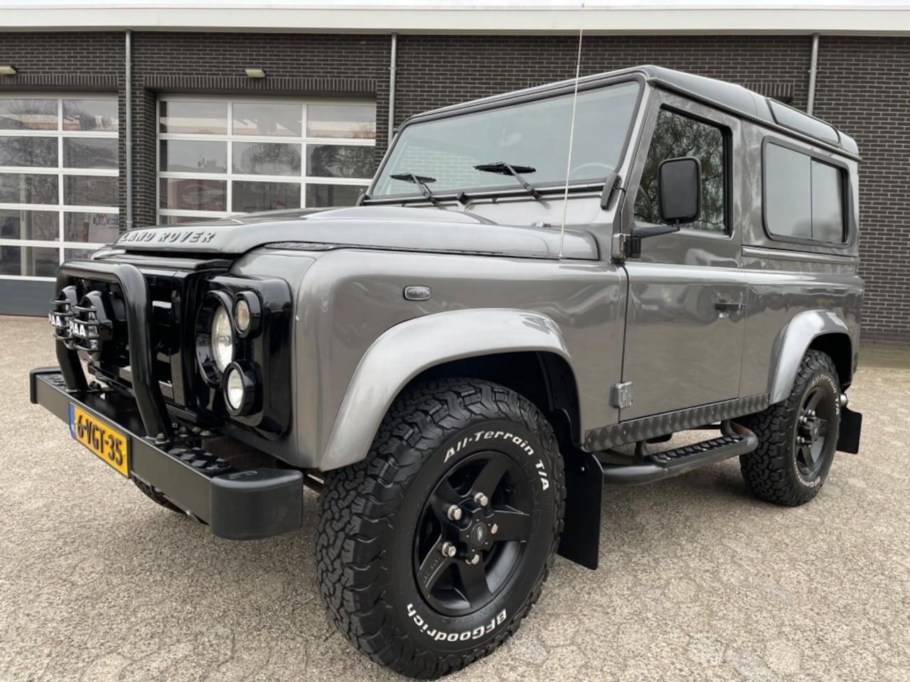 Land Rover Defender 90 - Grijs kenteken / Origineel Nederlandse Auto - AutoWereld.nl