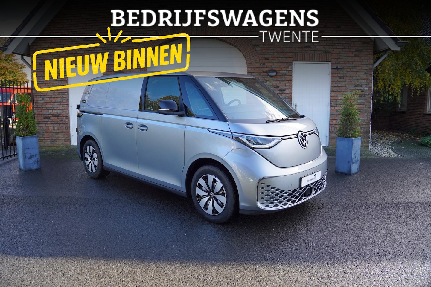 Volkswagen ID. Buzz Cargo - 79 kWh 340PK 4-Motion L1H1 A-Deuren - AutoWereld.nl
