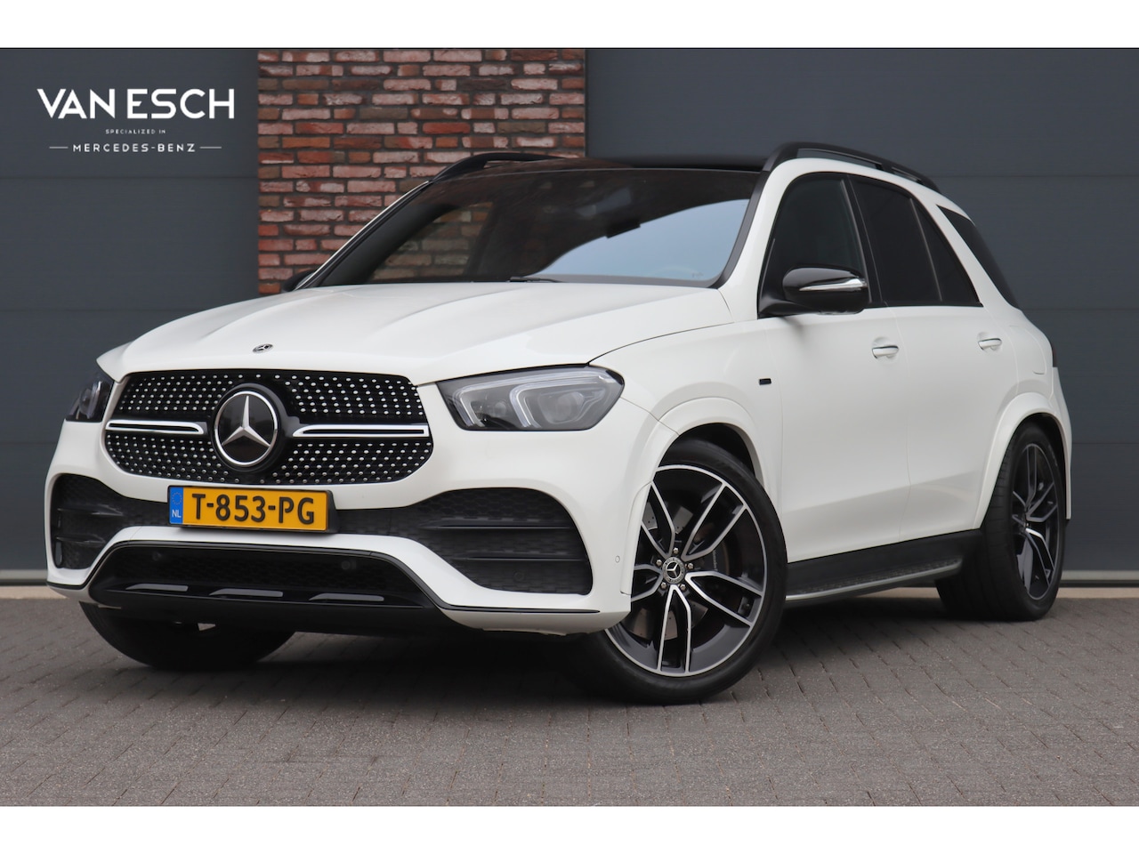 Mercedes-Benz GLE-Klasse - 350 de 4MATIC AMG Line | Luchtvering | Distronic+ | HUD | Burmester | Trekhaak | Panoramad - AutoWereld.nl