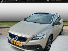 Volvo V40 Cross Country - 1.5 T3 Polar+ Luxury | Panoramadak | Harman Kardon Audio | Parkeerverwarming | Achteruitri