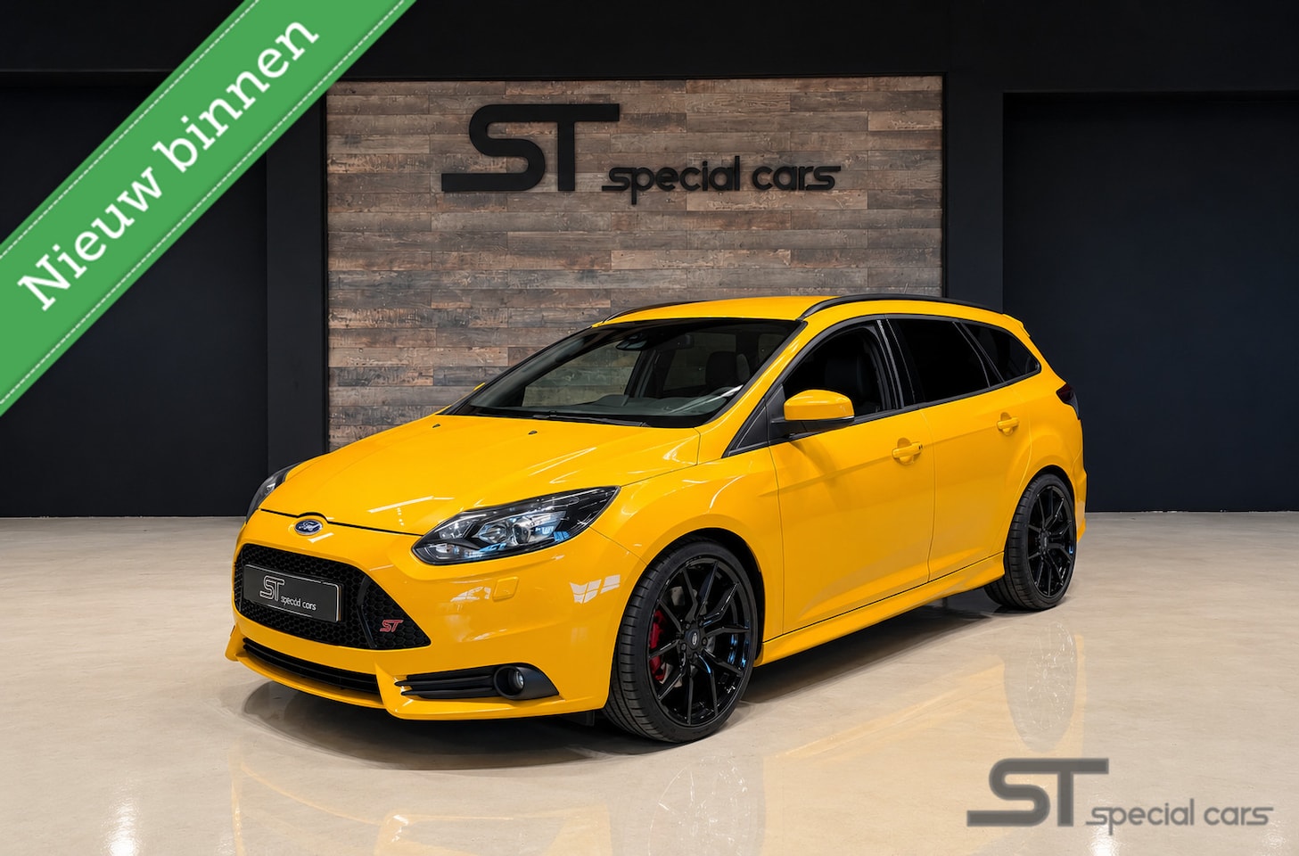 Ford Focus Wagon - 2.0 EcoBoost ST-3|Super netjes - AutoWereld.nl