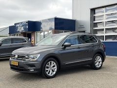 Volkswagen Tiguan - 1.5 TSI ACT Comfortline|Trekhaak|Panoramadak|Camera|Navi