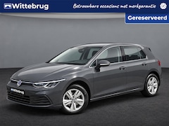 Volkswagen Golf - 1.5 eTSI Life Business / Digitale Cockpit / LED / Parkeersensoren V+A / Stuur + Stoelverwa