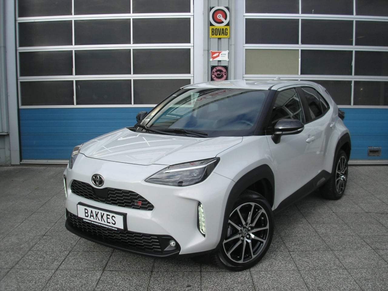 Toyota Yaris Cross - Hybrid GR Sport 49.000 km Dynamic Grey metallic - AutoWereld.nl