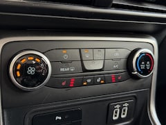 Ford EcoSport - 1.0 EcoBoost Trend Ultimate | Navigatie | Stuur/Stoel/Voorruit verwarming | Climate contro