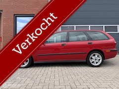 Volvo V40 - 2.0 T4 200pk Aut. - phase 2 - leder - org. NL