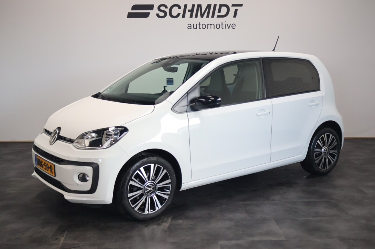Volkswagen Up! - 1.0 | Camera | Cruisecontrol | Stoelverwarming | PDC - AutoWereld.nl