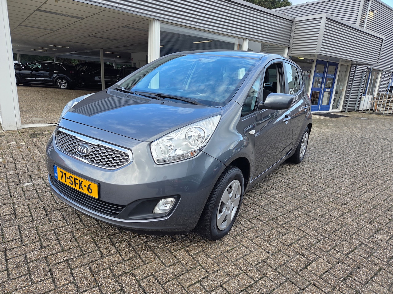 Kia Venga - 1.4 CVVT Seven 1.4 CVVT Seven, airco, cruise, navi, bluetooth, rijklaar - AutoWereld.nl