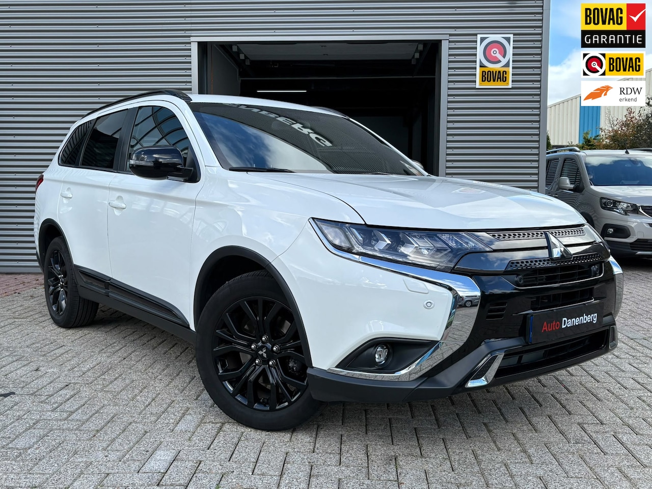 Mitsubishi Outlander - 2.0 Benzine 4WD AUTOMAAT,LEER,CAMERA - AutoWereld.nl