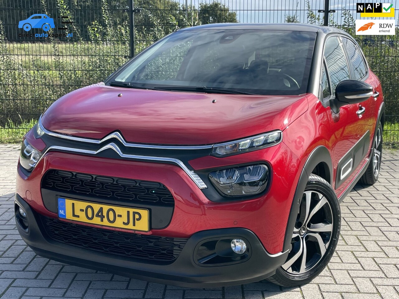 Citroën C3 - 1.2 PureTech Shine | Camera | PDC | Carplay | Navi | - AutoWereld.nl