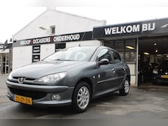 Peugeot 206 - 1.4 Génération / Airco / CruiseControl / MultiMediaScherm