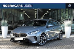 BMW 1-serie - 120 M Sport Automaat / Sportstoelen / Achteruitrijcamera / Stoelverwarming / Getint glas