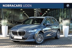 BMW 2-serie Active Tourer - 220i Automaat / Sportstoelen / Achteruitrijcamera / Widescreen Display