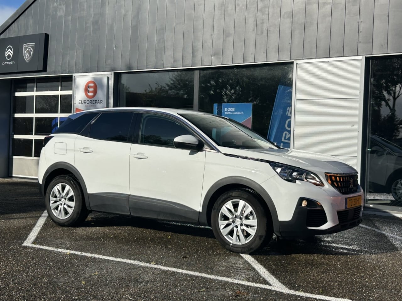 Peugeot 3008 - 1.2 PureTech 130pk S&S Active - AutoWereld.nl