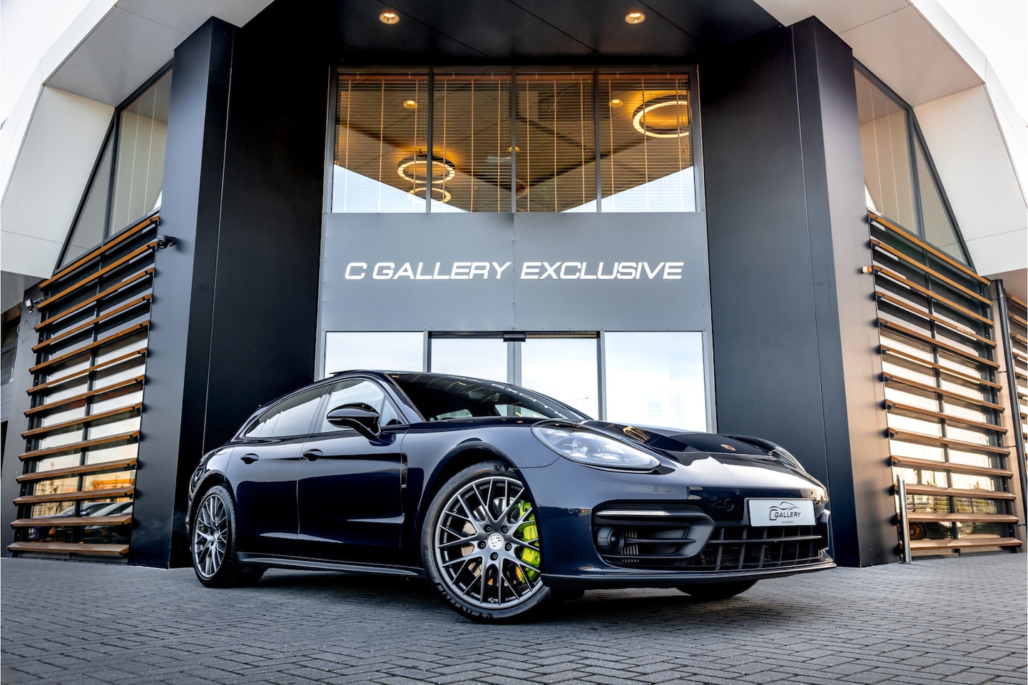Porsche Panamera Sport Turismo - 2.9 4 E-Hybrid Platinum Edition - Sport Chrono + | Panorama | Soft Close | HUD - AutoWereld.nl