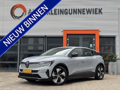 Renault Mégane E-Tech - EV60 Optimum Charge Evolution / Trekhaak / Google Maps Navigatie / Stoel en stuur verwarmi