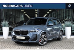 BMW X1 - xDrive25e M Sport Automaat / Panoramadak / Trekhaak / Sportstoelen / M Adaptief onderstel