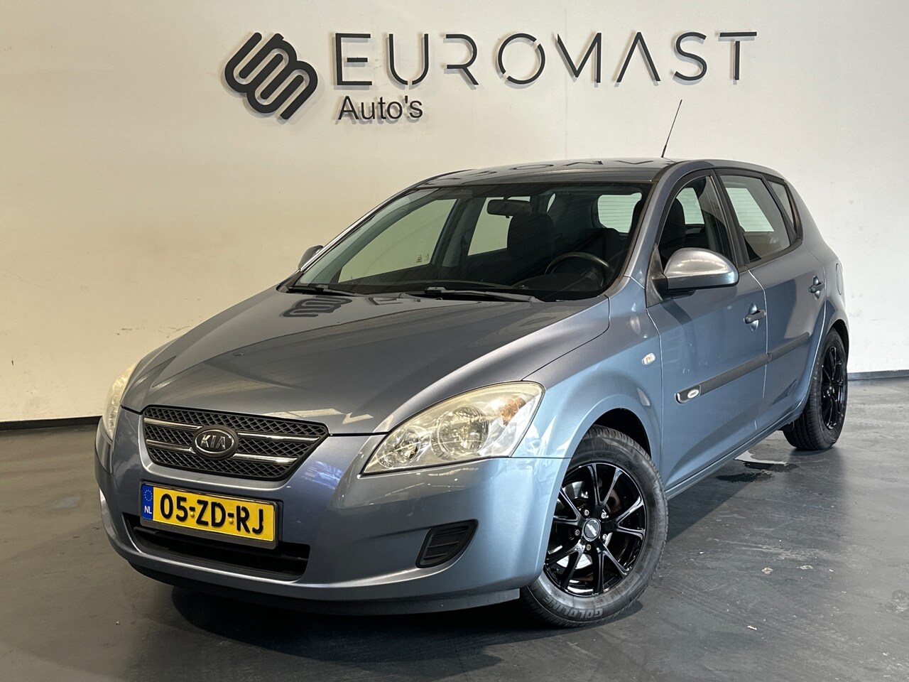 Kia Cee'd - 1.4 X-tra Airco Nieuw apk LMV Goed rijdende auto - AutoWereld.nl