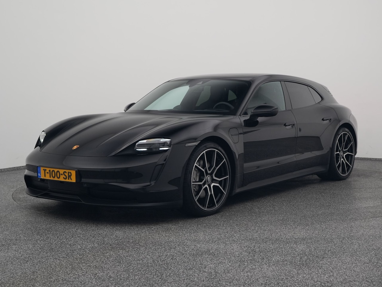 Porsche Taycan Sport Turismo - 79 kWh | SPORT-CHRONO | PANO | BOSE | 21" | WARMTEPOMP | 2x MEMORY | STOEL- + STUURVERW. - AutoWereld.nl
