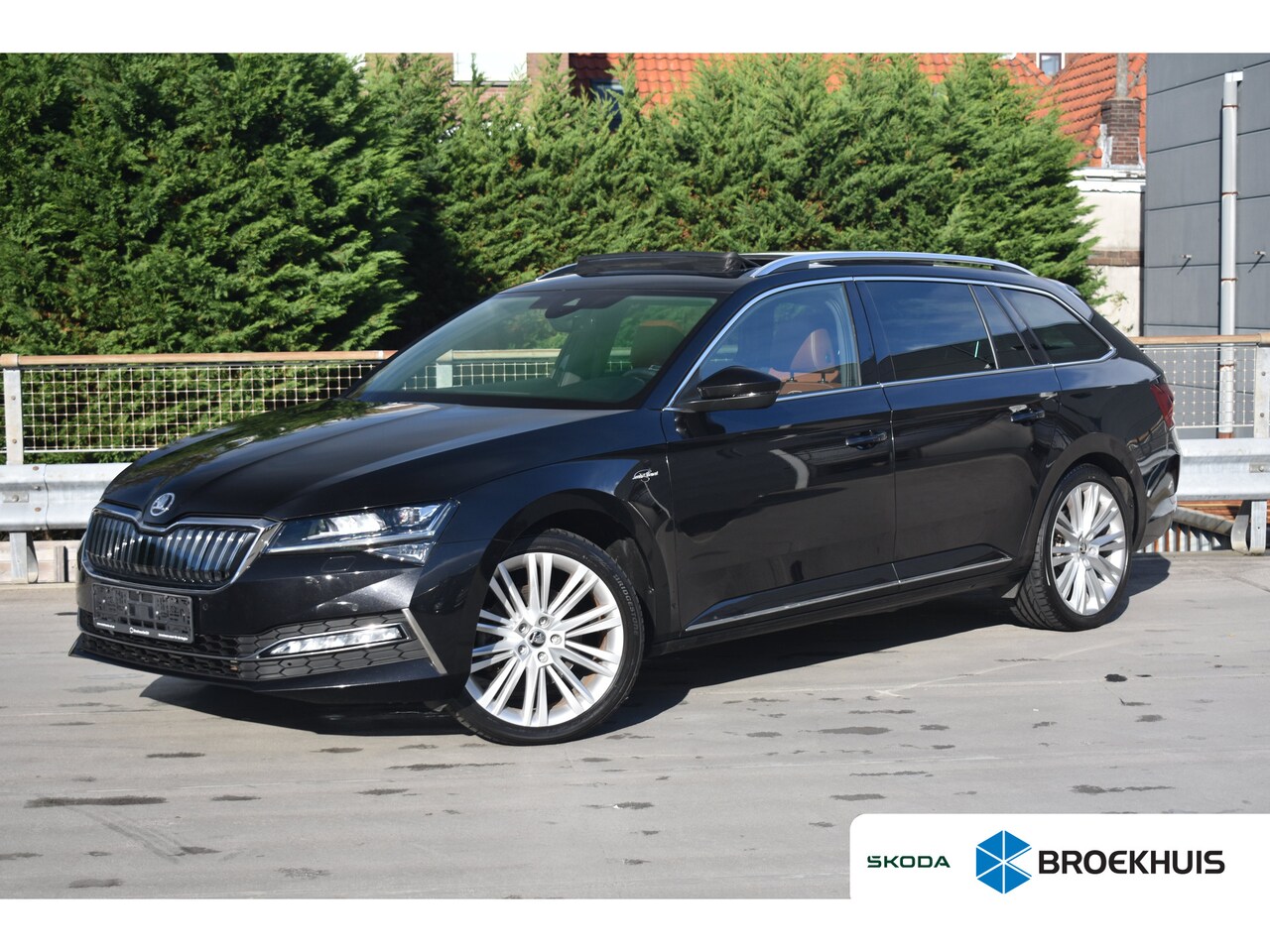 Skoda Superb Combi - 1.4 204pk L&K iV PHEV | ACC | Volledig lederen stoelen | Elektrisch verstelbare stoelen in - AutoWereld.nl