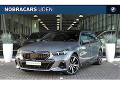BMW 5-serie Touring - 530e M Sport Automaat / Trekhaak / Panoramadak / Comfort Access / Stoelventilatie / Bowers